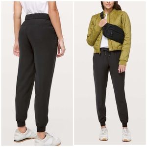 Lululemon on the fly jogger pants black 10